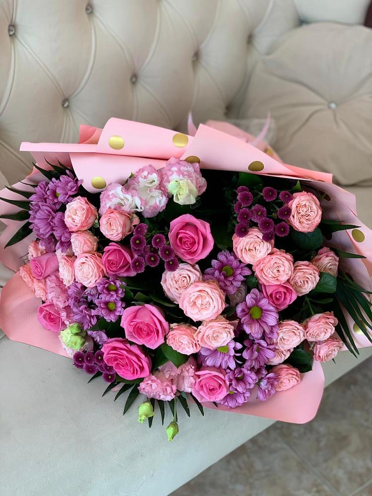 Букет цветов из: Хризантемы, Розы и Лизиантусы в Калининауле