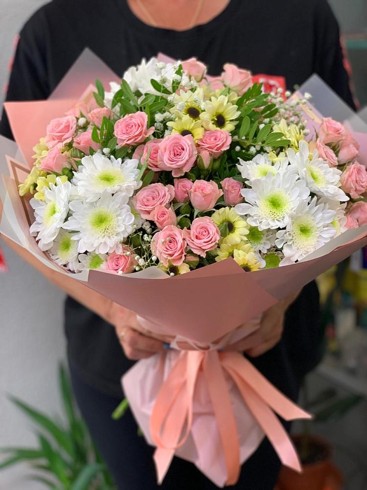 Букет цветов из: Розы и Хризантемы в Калининауле
