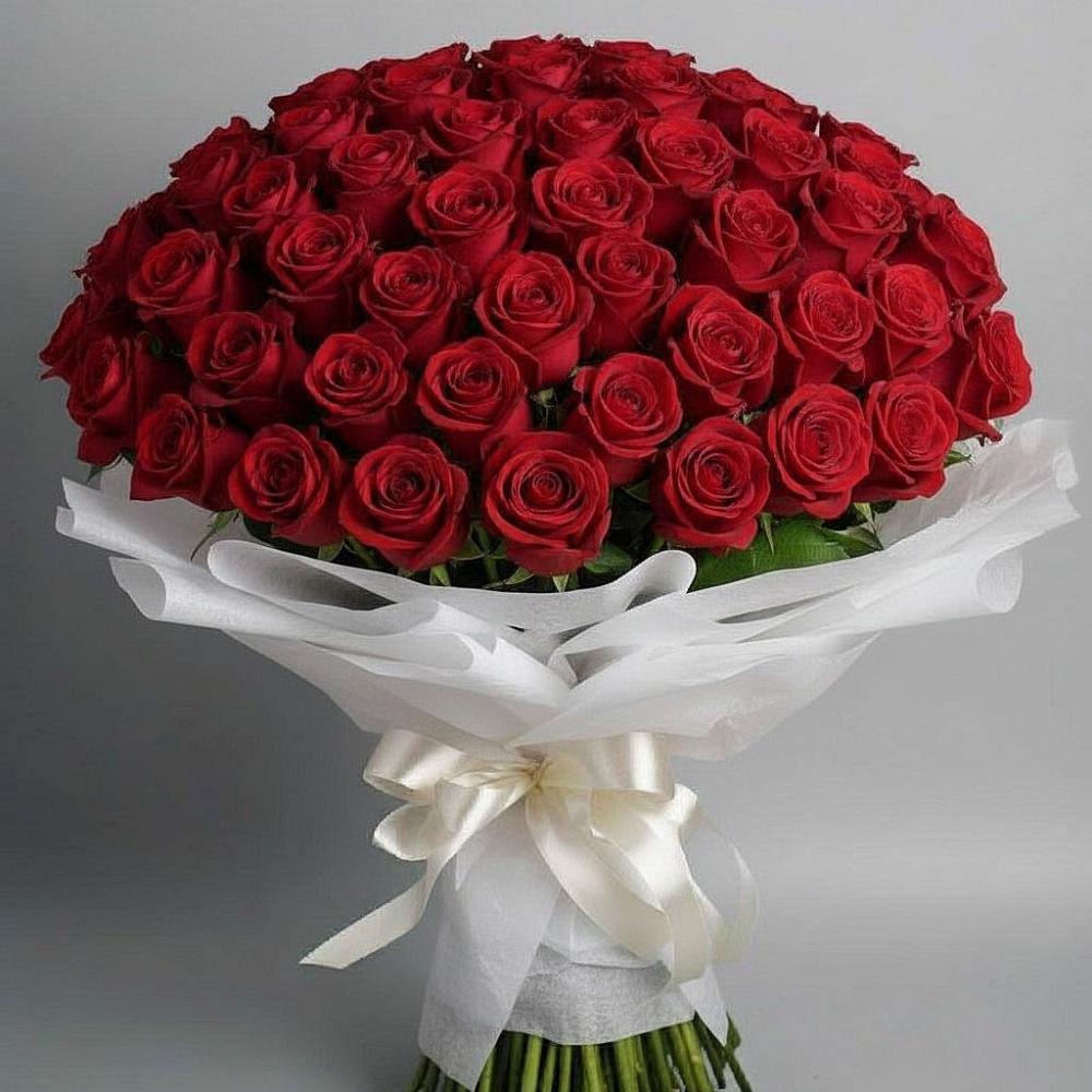 Букет 101 Красная роза Блэк Мэджик в Калининауле