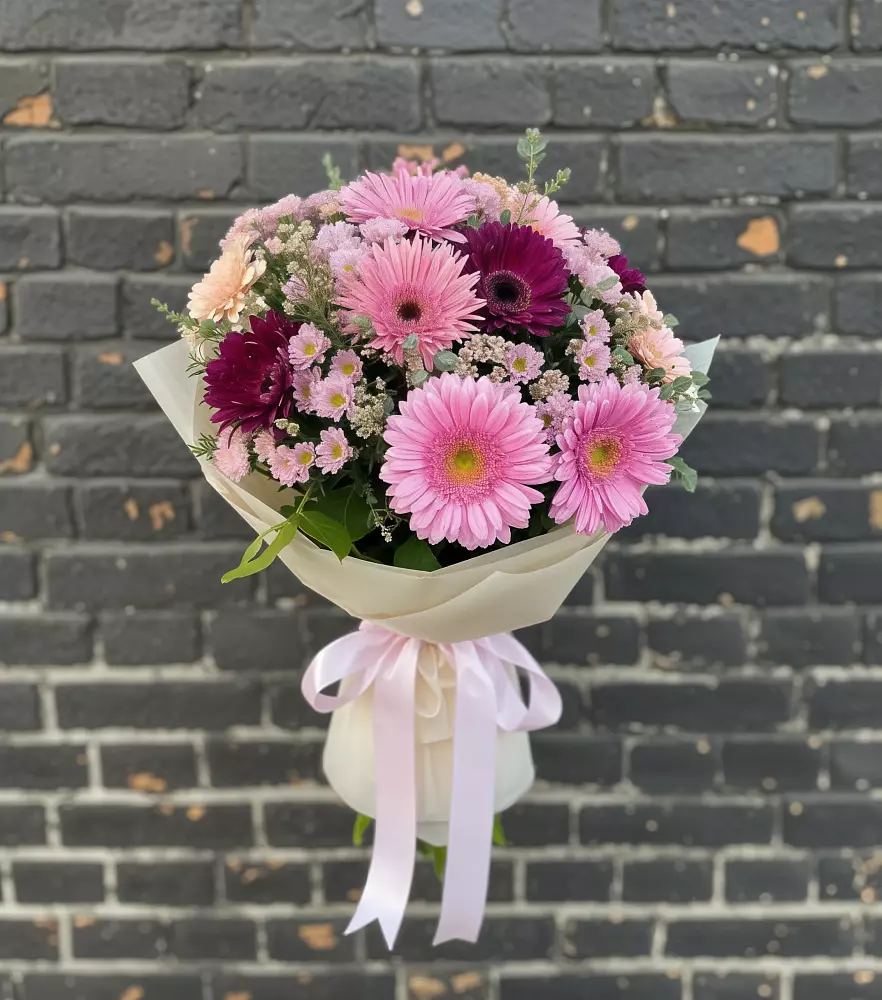 Букет цветов из: Герберы и Хризантемы в Калининауле