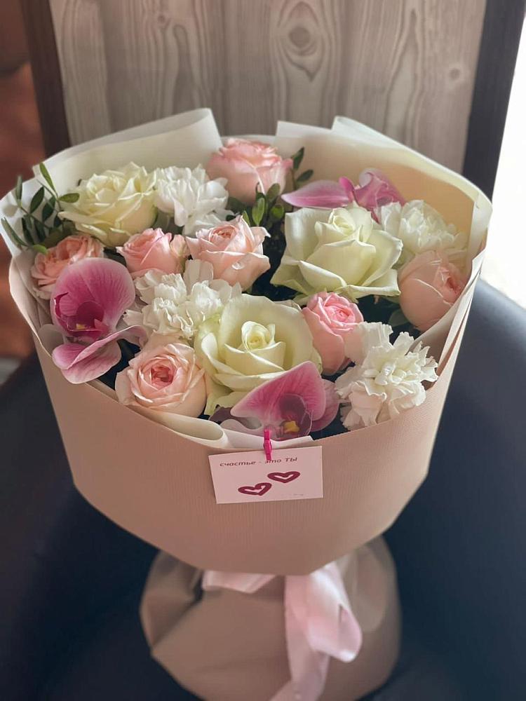 Букет цветов из: Орхидеи, Розы и Гвоздики в Калининауле