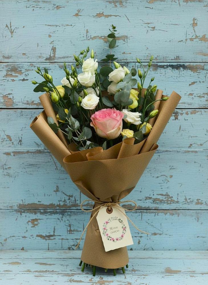 Букет цветов из: Розы и Лизиантусы в Калининауле