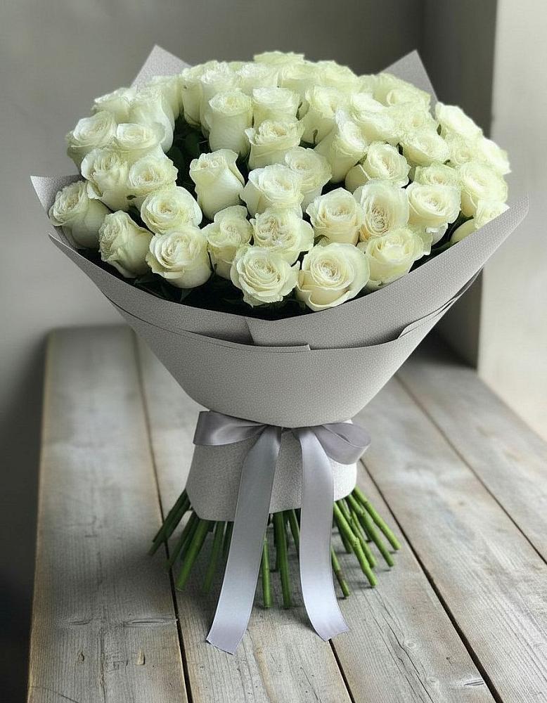 Букет 35 Белых роз в Калининауле