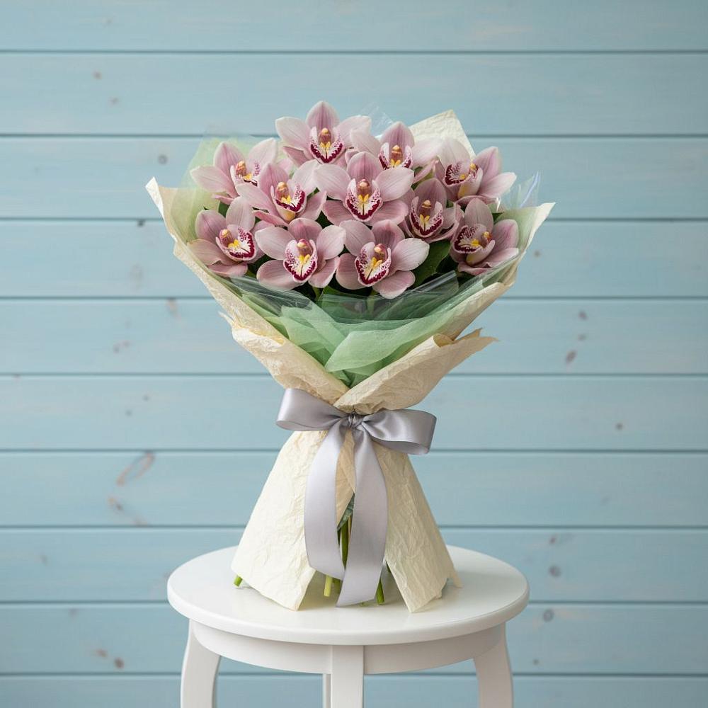 Букет цветов из: Орхидеи и Розы в Калининауле