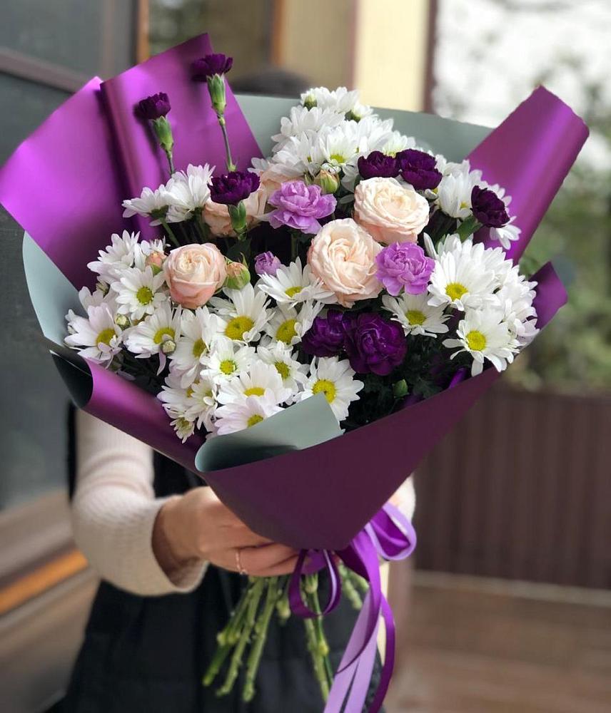Букет цветов из: Хризантемы, Гвоздики и Розы в Калининауле