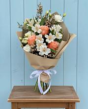 Букет цветов из:  Альстромерии, Лизиантусы, Розы и Хризантемы #REPLACE_PRED# Калининауле