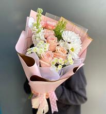 Букет цветов из:  Хризантемы и Розы в Калининауле