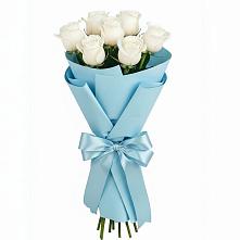 Букет 7 белых роз Проуд в Калининауле