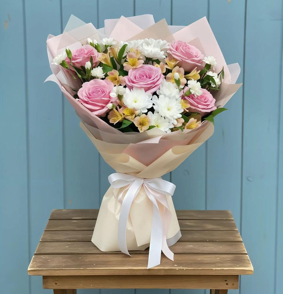 Букет цветов из: Гвоздики, Орхидеи и Розы в Калининауле