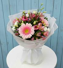 Букет цветов из:  Герберы, Альстромерии и Лизиантусы #REPLACE_PRED# Калининауле