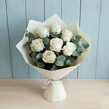 Букет Белые розы в Эвкалипте в Калининауле